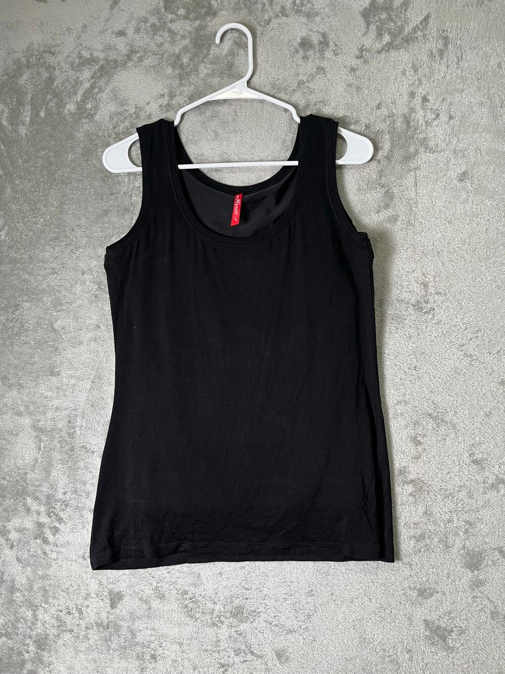 Ruby Ribbon M Black Sleeveless Shaping Tank Top Scoop Neck Stretch Cami